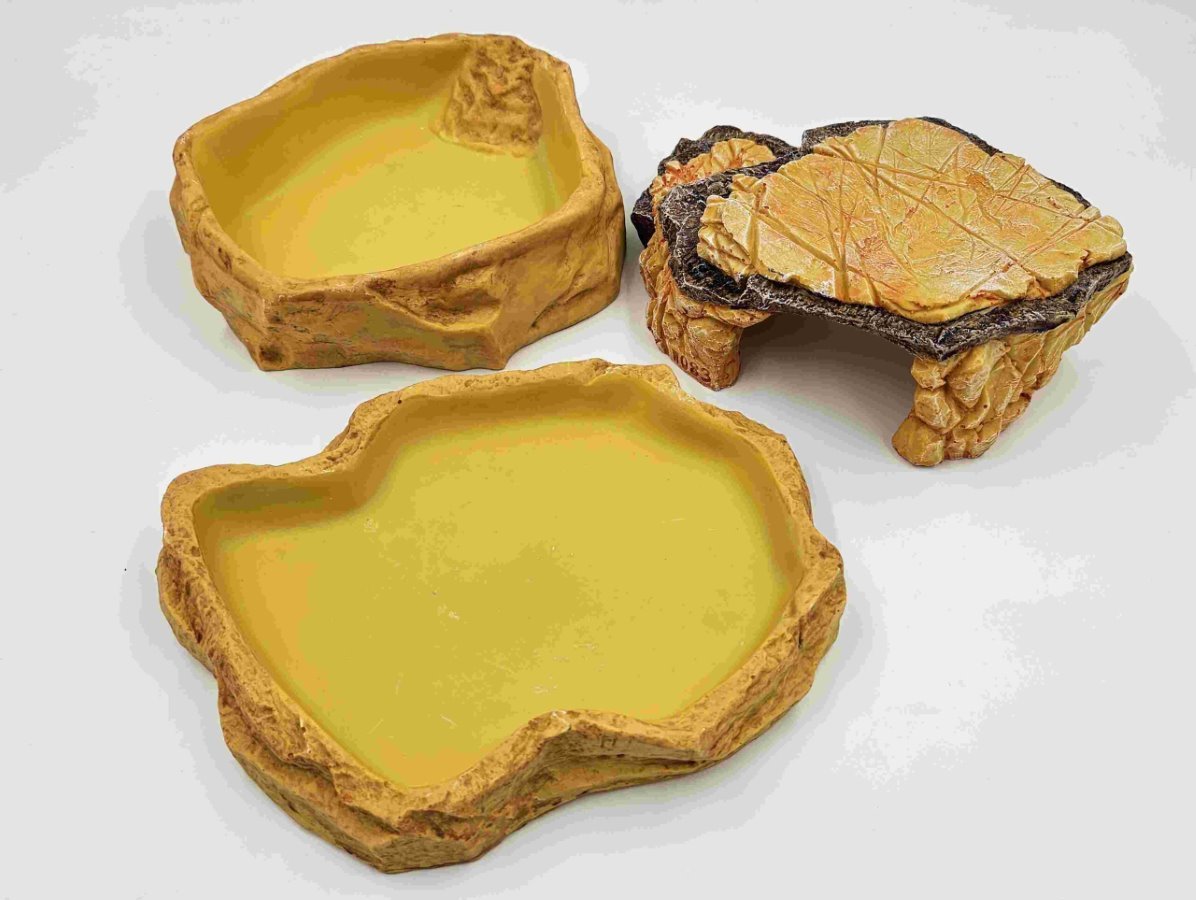 RHLC3PKMAIN-scaled-1.jpg Large Critter Ledge Hide, Water Bowl and Feed Dish Pack