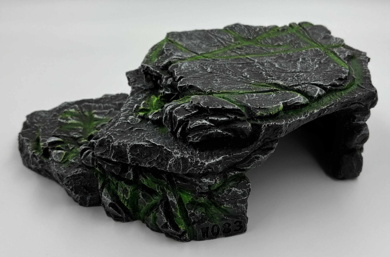 rhbh-25main-scaled-1.jpg Rock Ledge with Cave Hide